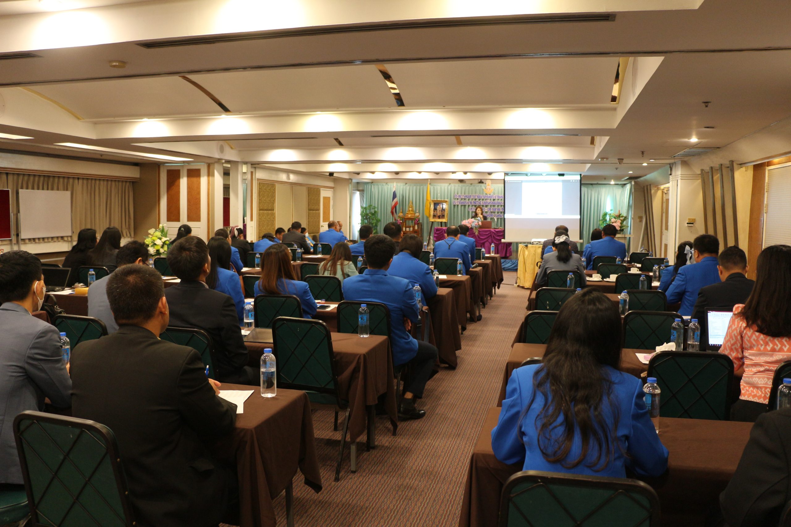 การประชุมพัฒนายกระดับผลสัมฤทธิ์ทางการเรียนแนวทางการพัฒนากลุ่มโรงเรียนเฉลิมพระเกียรติรัชมังคลาภิเษก ปีงบประมาณ 2569